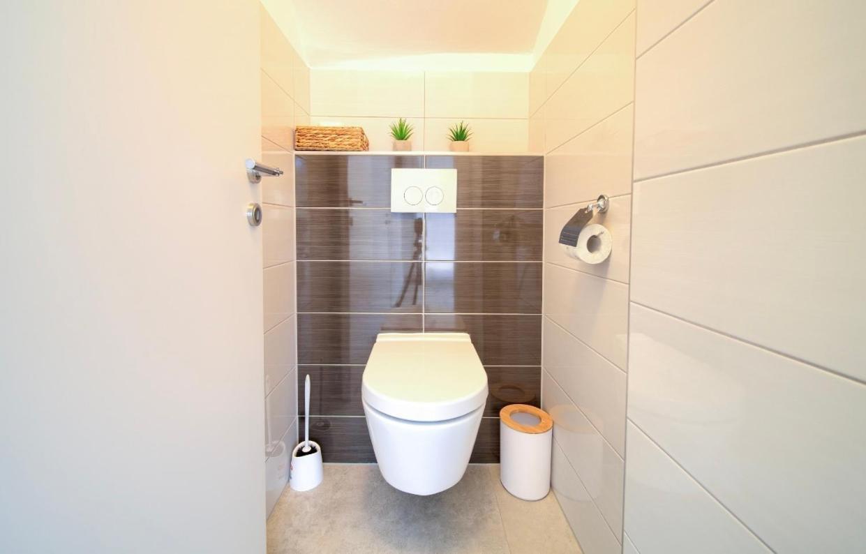 Apartment Sasso Bianco With The Private Pool Нивице Екстериор снимка