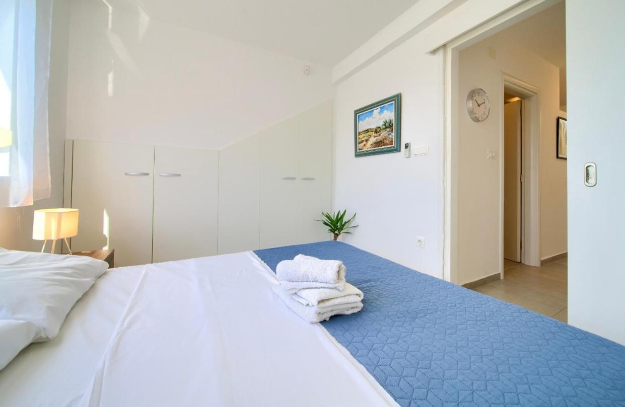 Apartment Sasso Bianco With The Private Pool Нивице Екстериор снимка