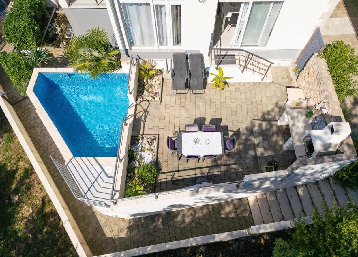 Apartment Sasso Bianco With The Private Pool Нивице Екстериор снимка