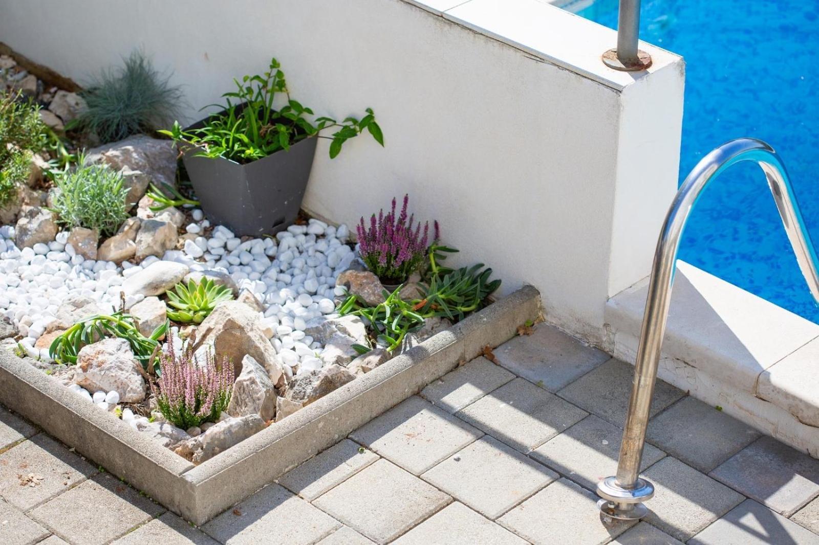 Apartment Sasso Bianco With The Private Pool Нивице Екстериор снимка