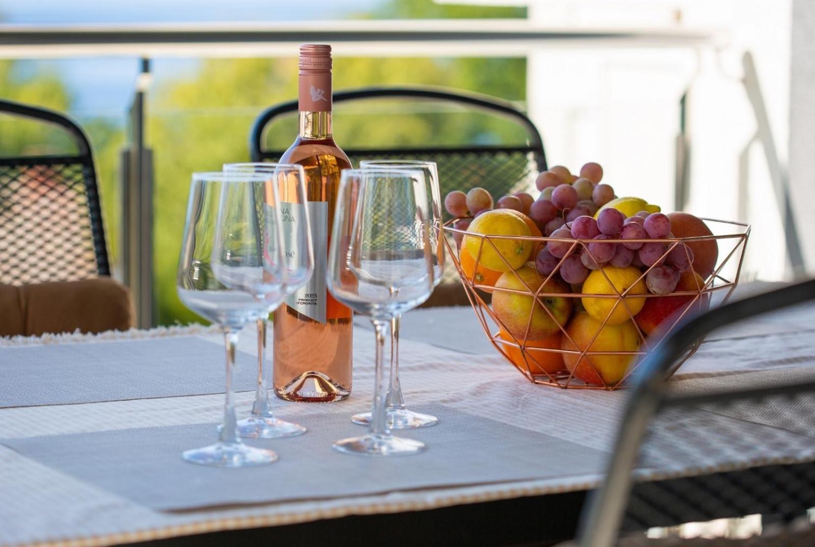Apartment Sasso Bianco With The Private Pool Нивице Екстериор снимка
