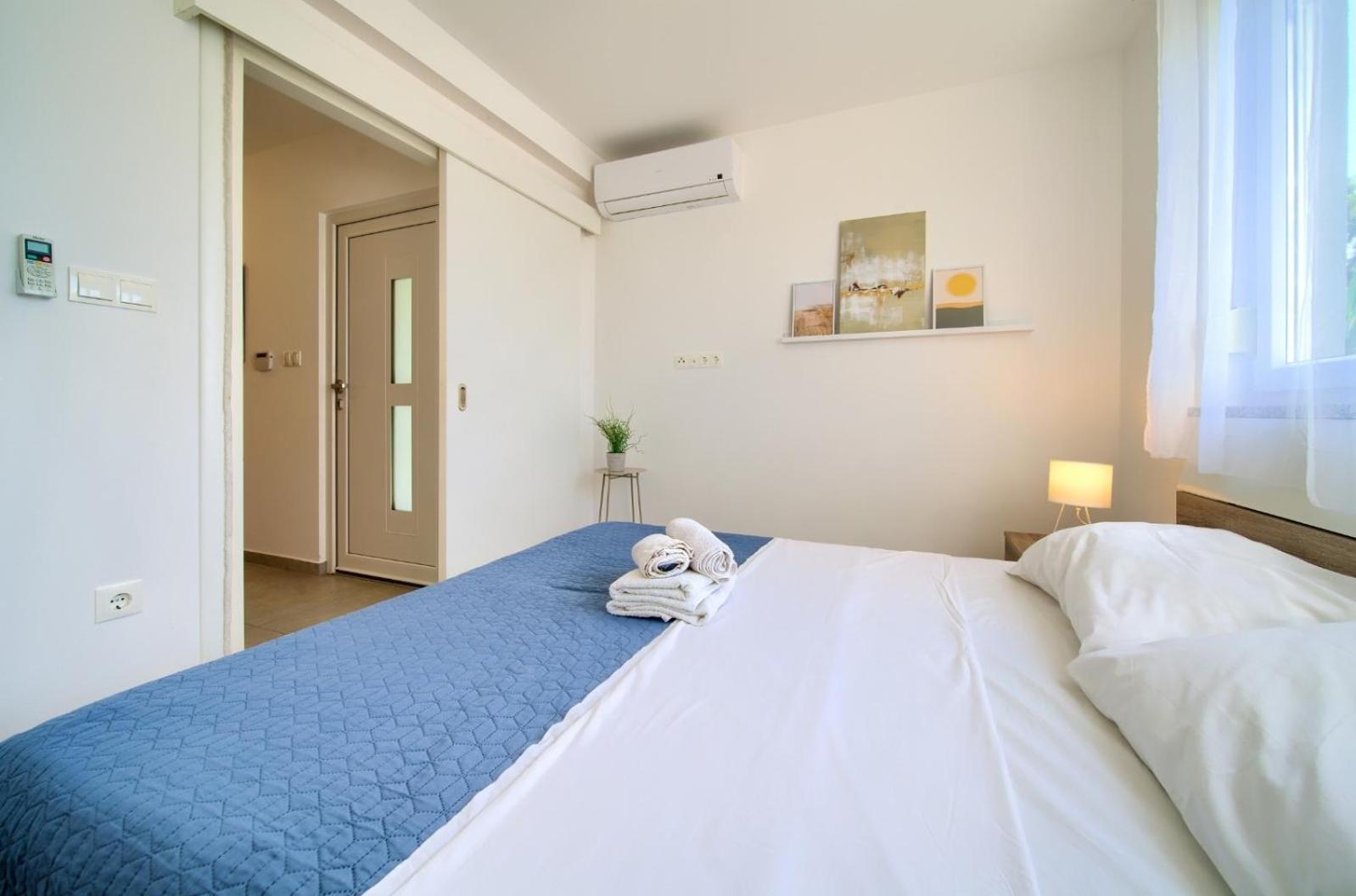Apartment Sasso Bianco With The Private Pool Нивице Екстериор снимка