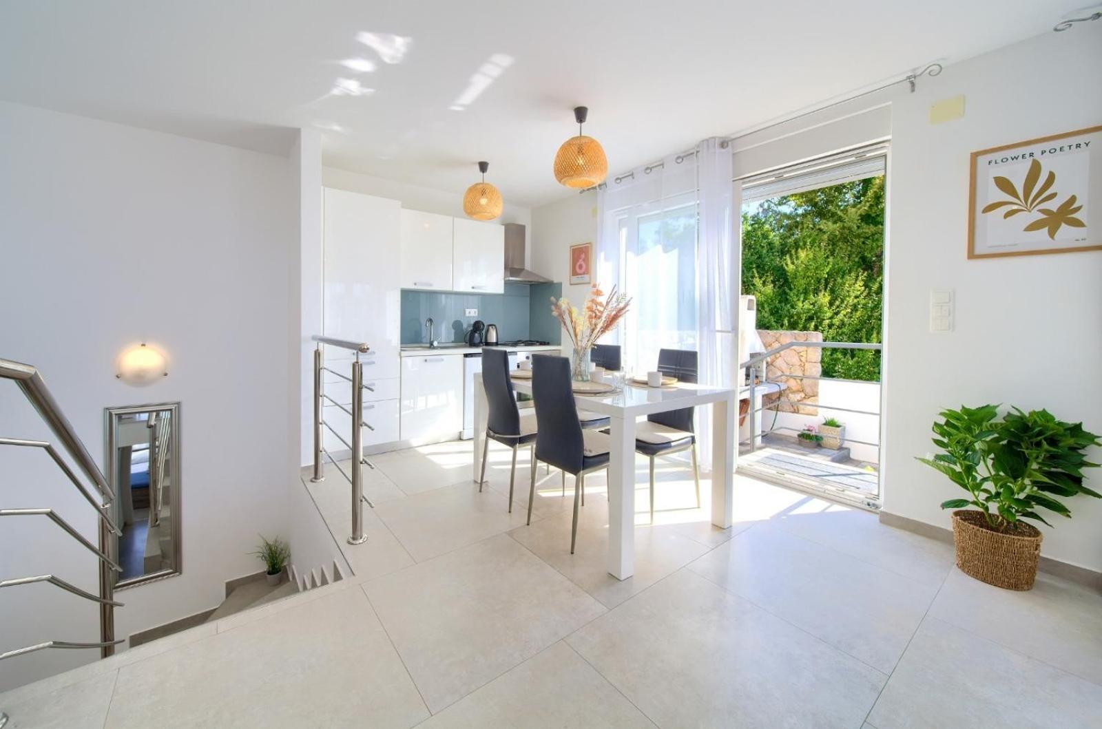 Apartment Sasso Bianco With The Private Pool Нивице Екстериор снимка