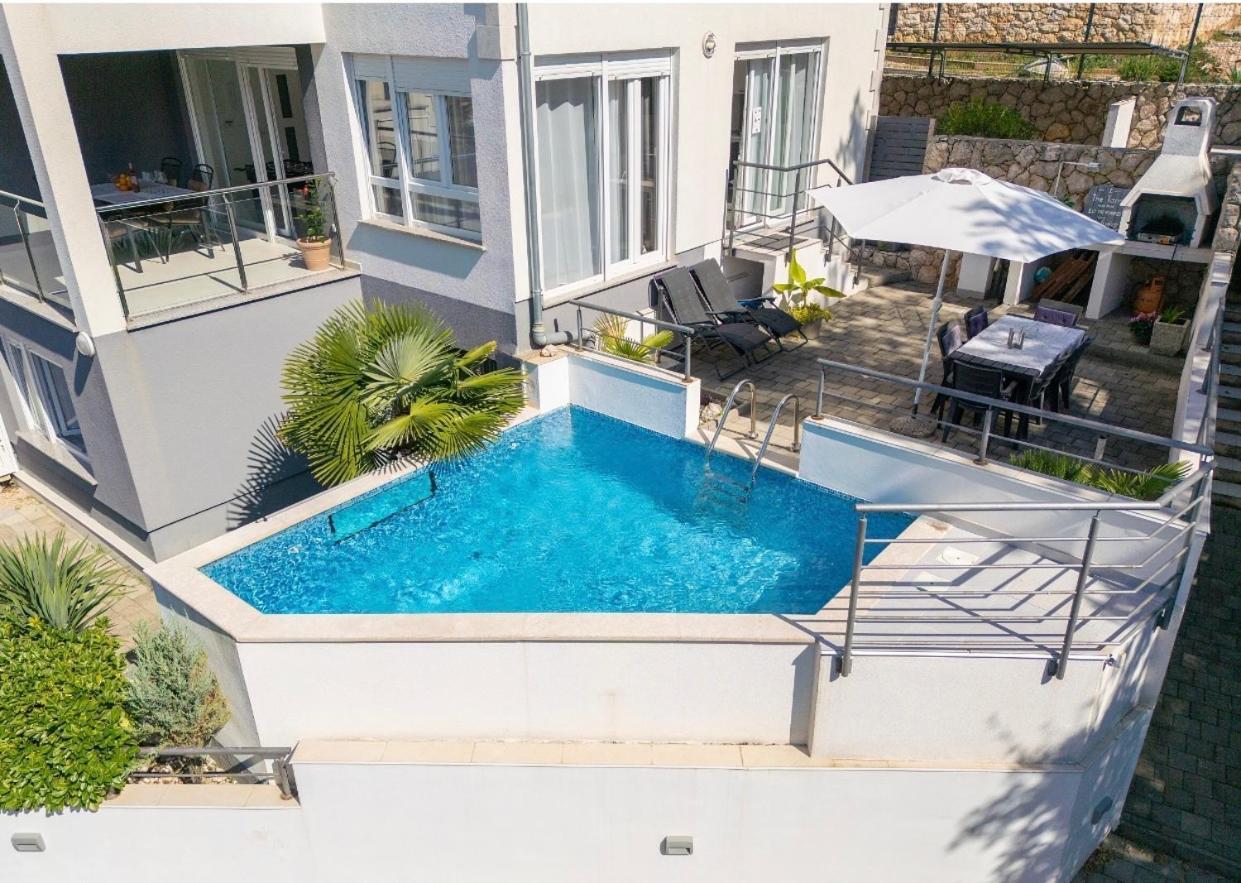 Apartment Sasso Bianco With The Private Pool Нивице Екстериор снимка